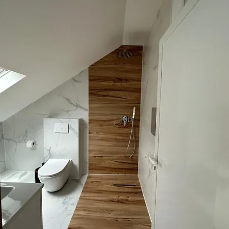 Vakantiehuis Ferma E Bleteve Stomici