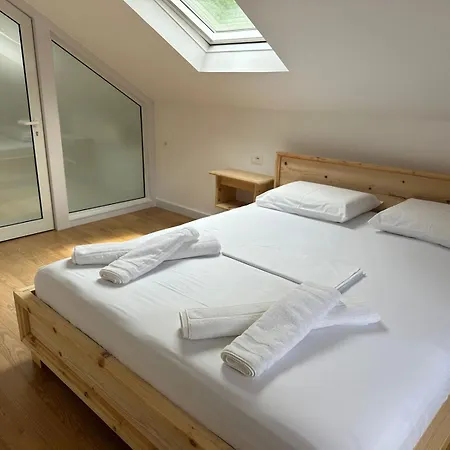 Vakantiehuis Ferma E Bleteve Stomici Nderlysaj