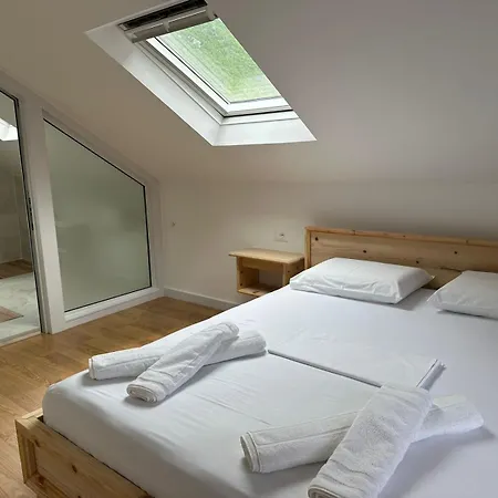 Ferma E Bleteve Stomici *