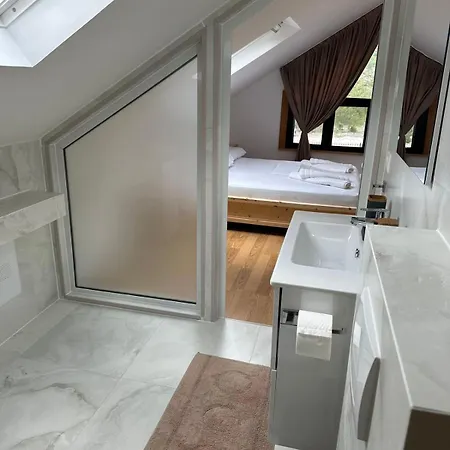 Guest house Ferma E Bleteve Stomici Nderlysaj