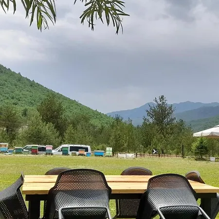 Guest house Ferma E Bleteve Stomici Nderlysaj