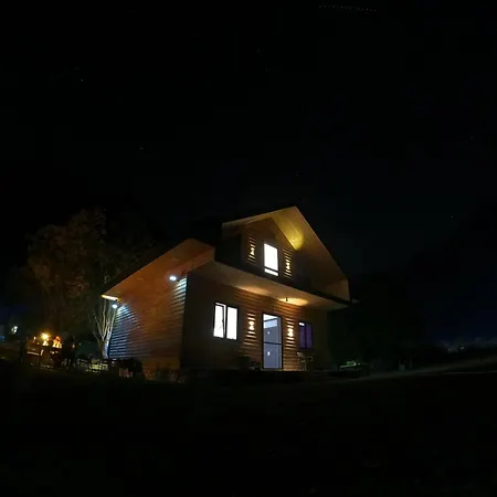 Ferma E Bleteve Stomici Guest house